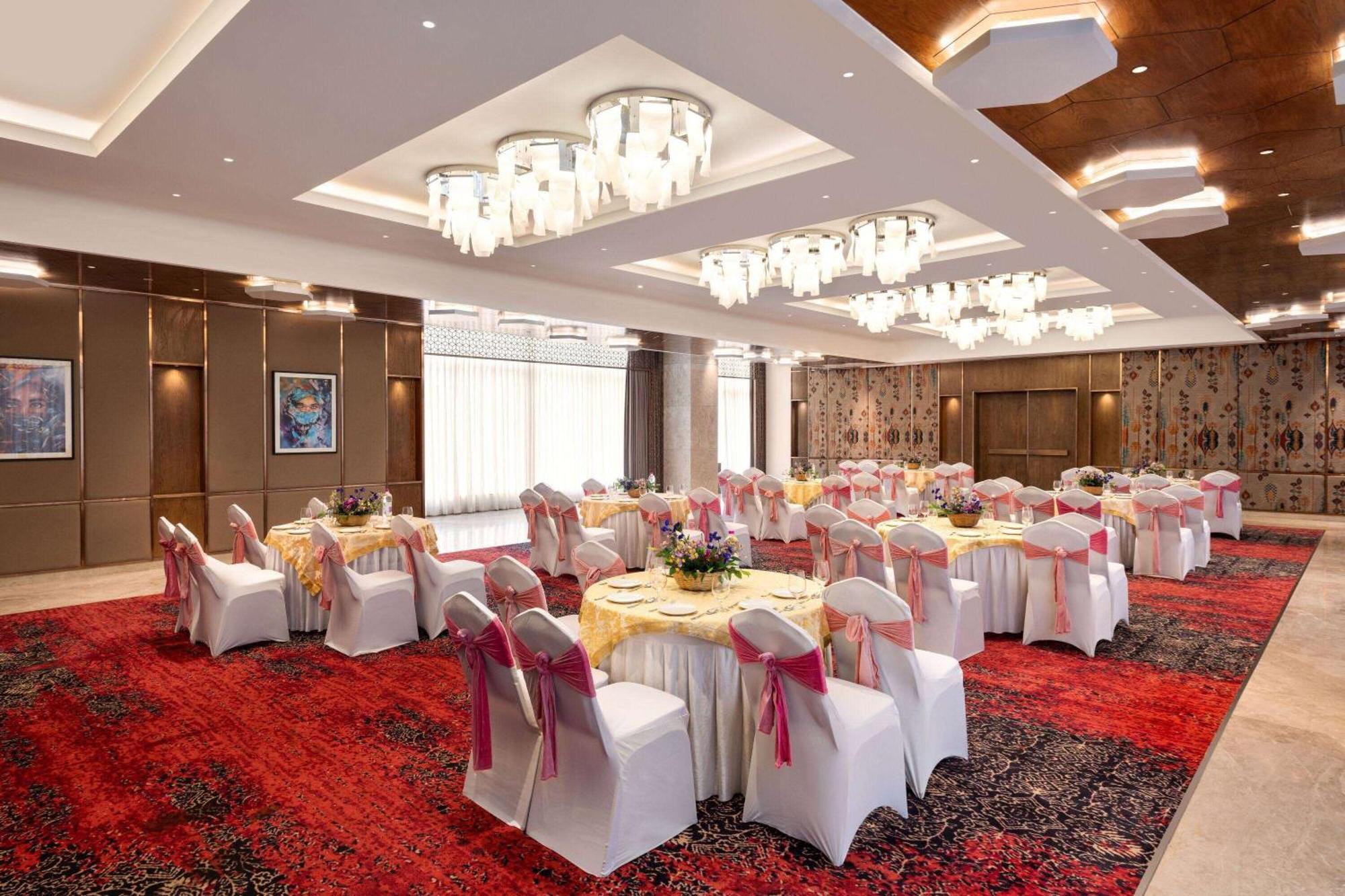 Ramada By Wyndham Gorakhpur Gorakhnath Mandir Road 호텔 외부 사진